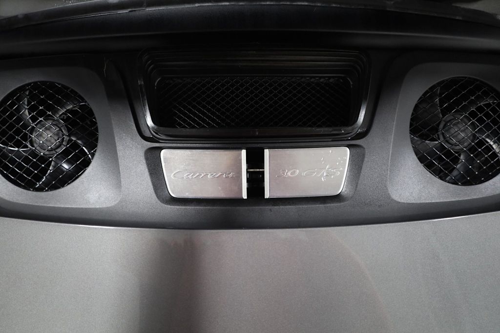 Thumbnail: 2019 Porsche 911 - 40
