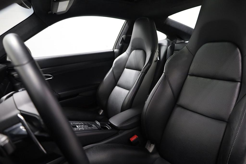 Thumbnail: 2019 Porsche 911 - 10