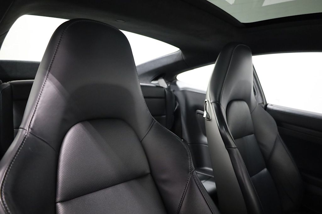 Thumbnail: 2019 Porsche 911 - 28