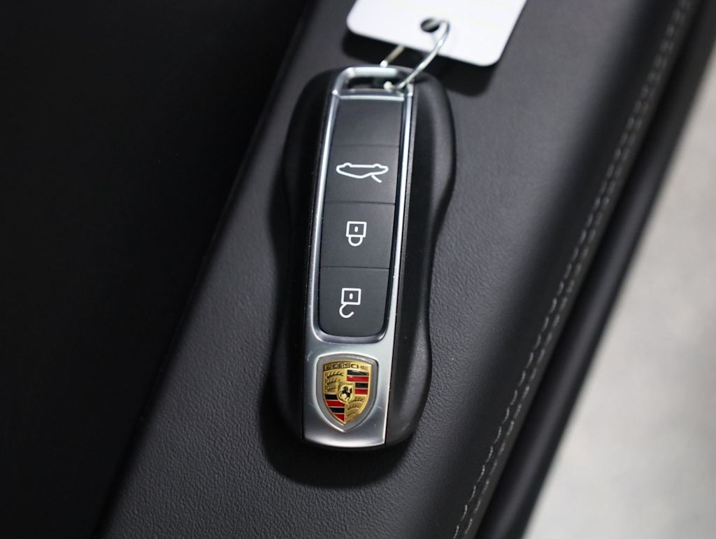 Thumbnail: 2026 Porsche 911 - 42