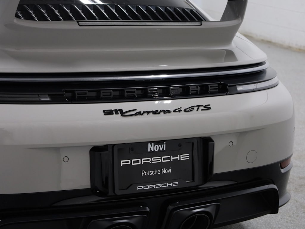 Thumbnail: 2026 Porsche 911 - 6