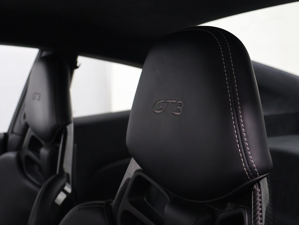 Thumbnail: 2015 Porsche 911 - 10