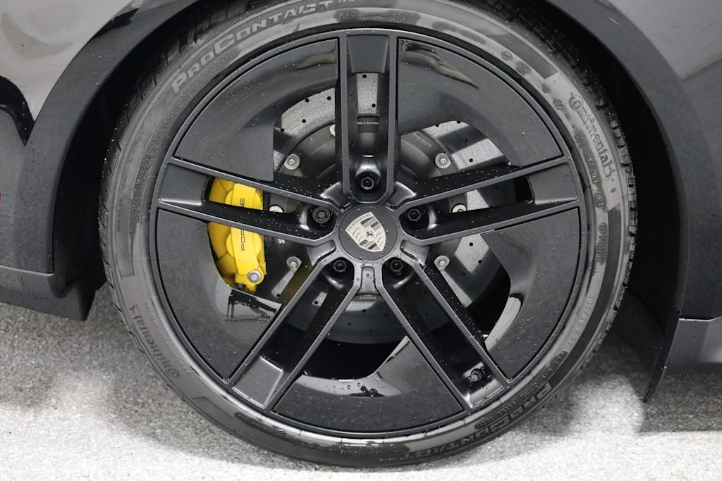 Thumbnail: 2025 Porsche Taycan - 36