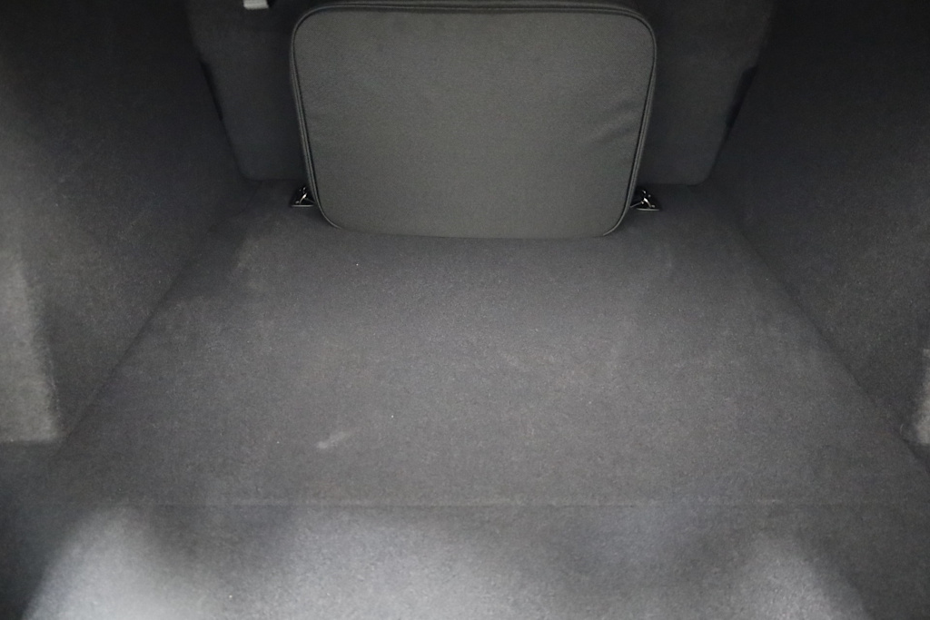 Thumbnail: 2025 Porsche Taycan - 39