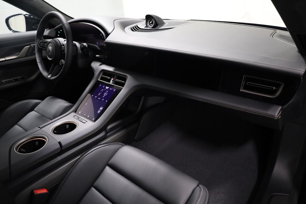 Thumbnail: 2025 Porsche Taycan - 8