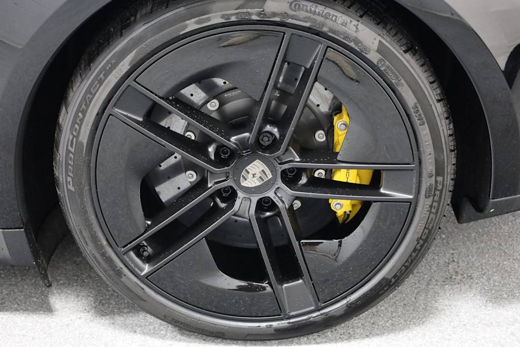 Thumbnail: 2025 Porsche Taycan - 37