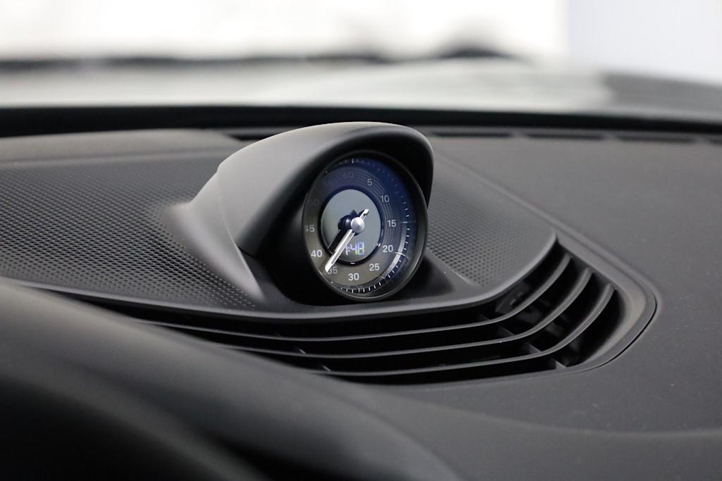 Thumbnail: 2025 Porsche Taycan - 26