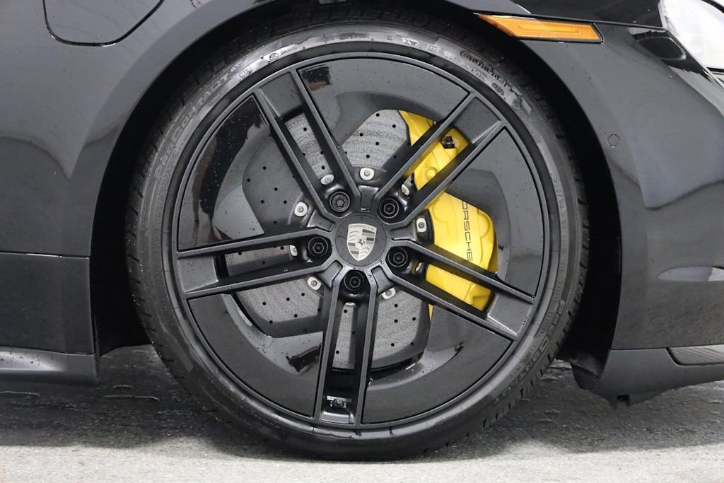 Thumbnail: 2025 Porsche Taycan - 21