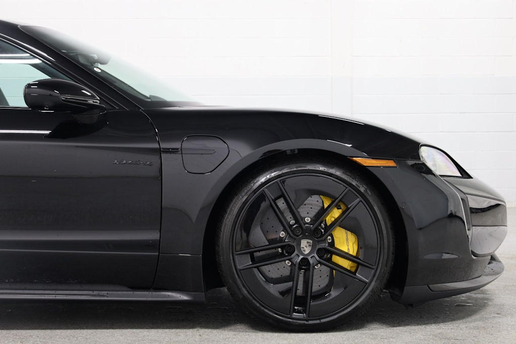 Thumbnail: 2025 Porsche Taycan - 8