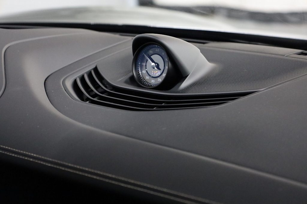 Thumbnail: 2025 Porsche Taycan - 35