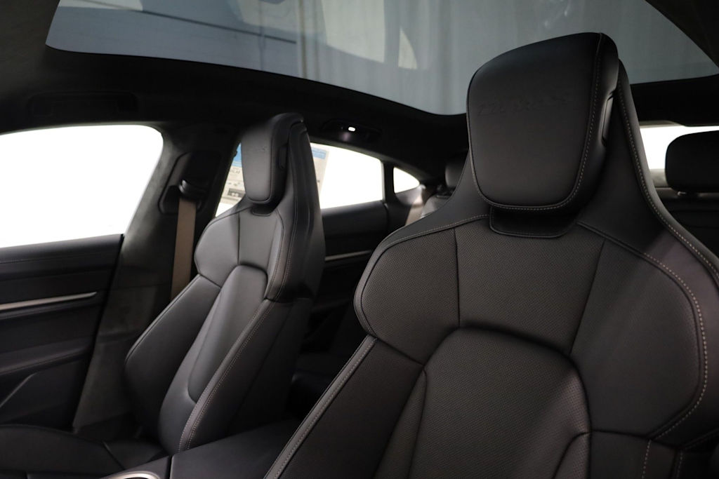 Thumbnail: 2025 Porsche Taycan - 11