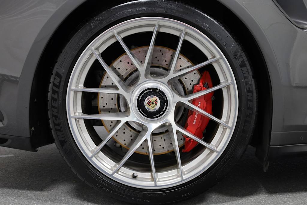 Thumbnail: 2019 Porsche 911 - 38