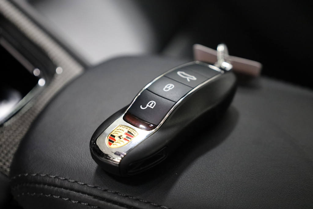 Thumbnail: 2019 Porsche 911 - 16