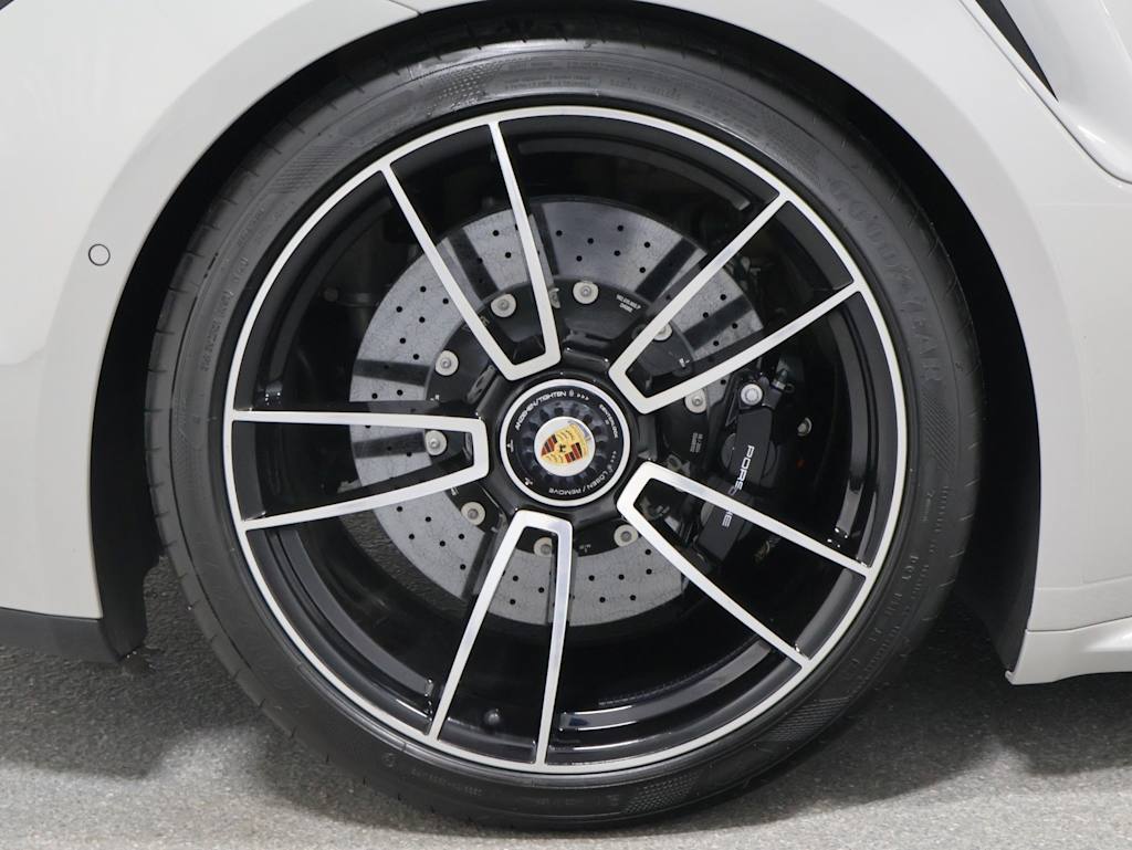 Thumbnail: 2024 Porsche 911 - 39