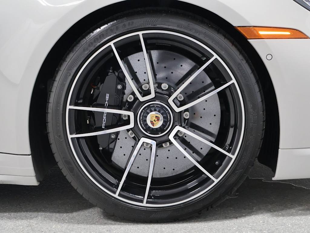 Thumbnail: 2024 Porsche 911 - 22
