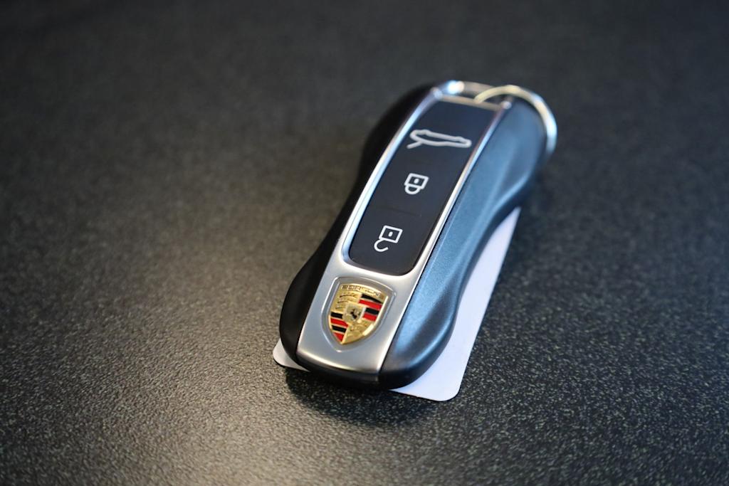 Thumbnail: 2026 Porsche Panamera - 20