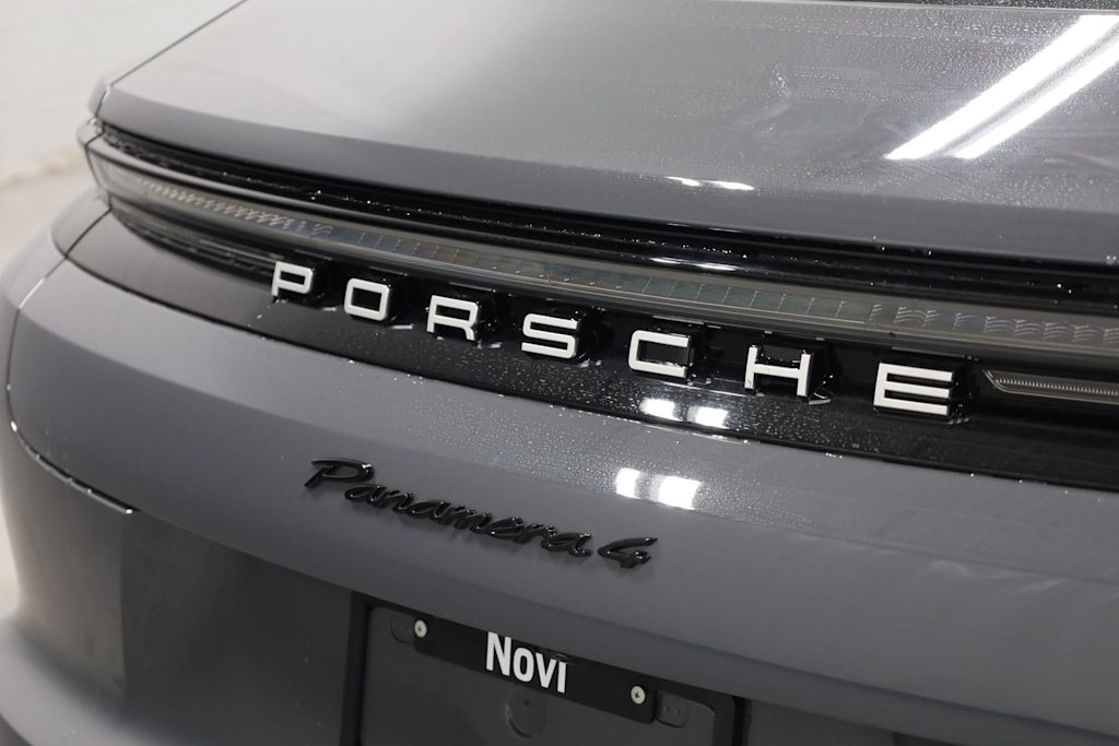 Thumbnail: 2026 Porsche Panamera - 7
