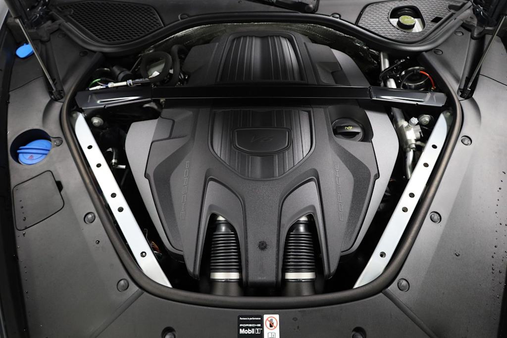 Thumbnail: 2026 Porsche Panamera - 9