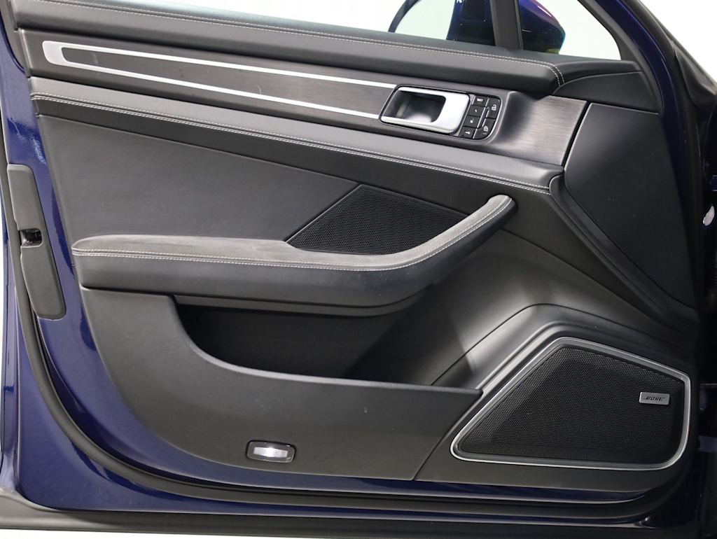 Thumbnail: 2020 Porsche Panamera - 27