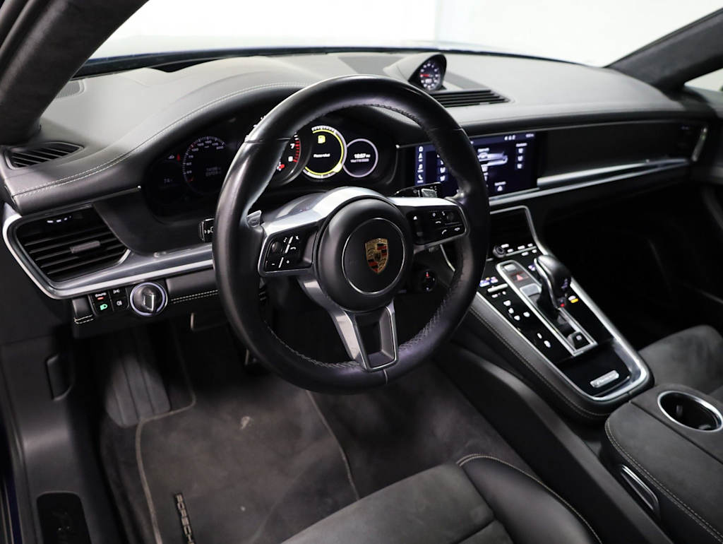 Thumbnail: 2020 Porsche Panamera - 2