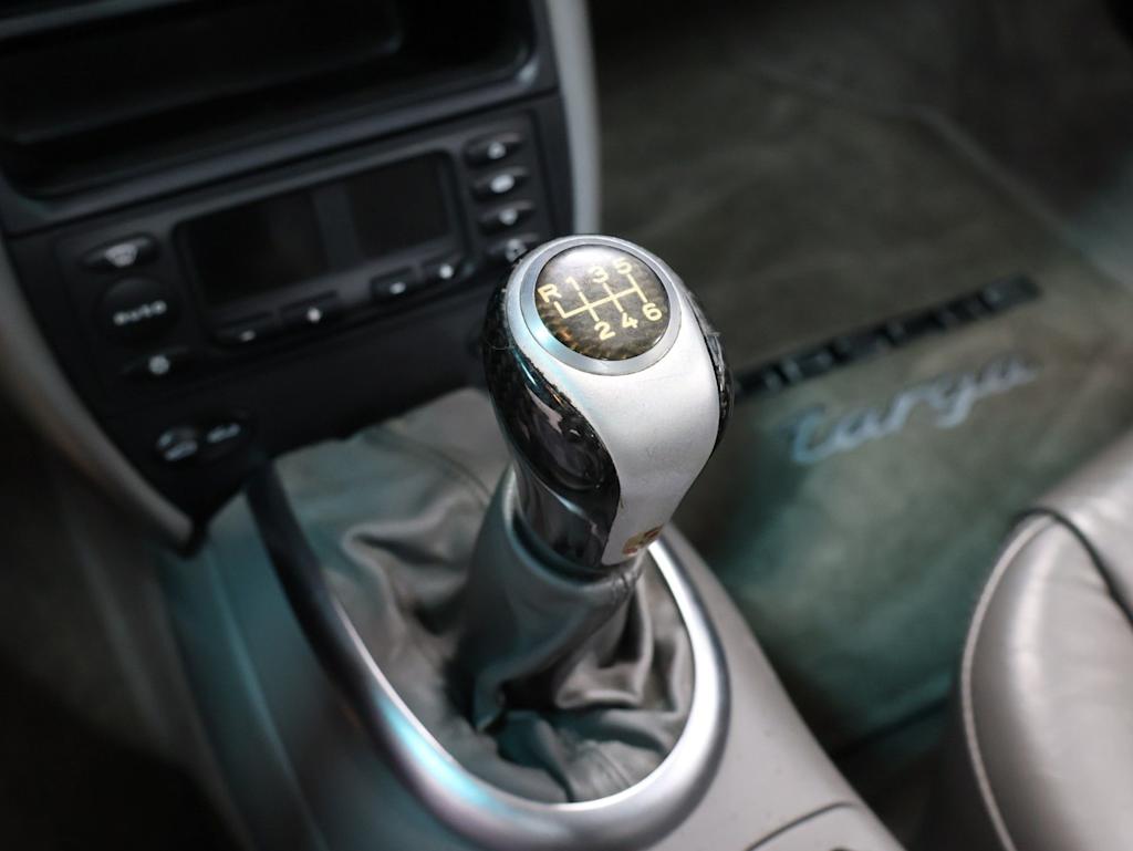 Thumbnail: 2002 Porsche 911 - 28