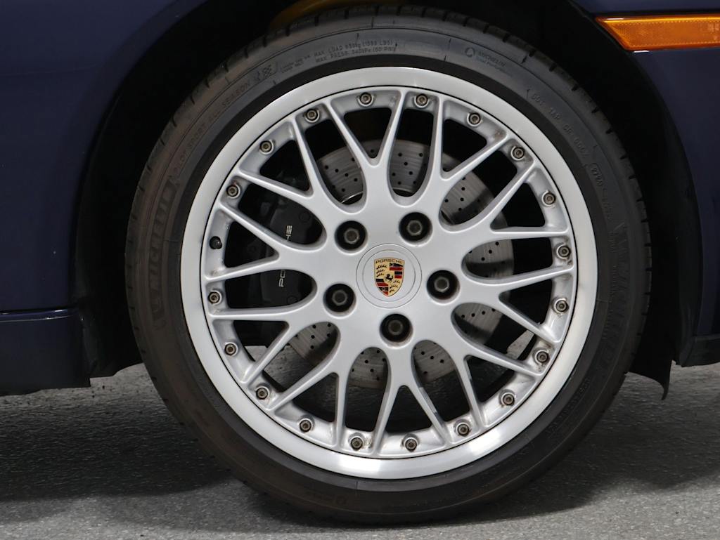 Thumbnail: 2002 Porsche 911 - 21