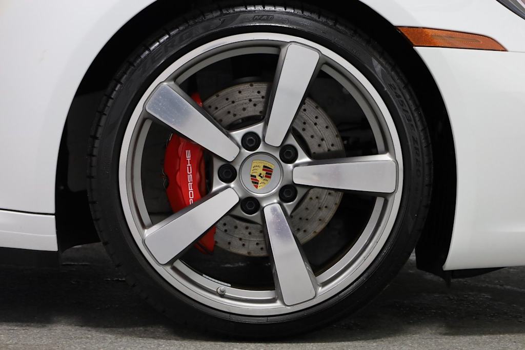 Thumbnail: 2024 Porsche 911 - 20