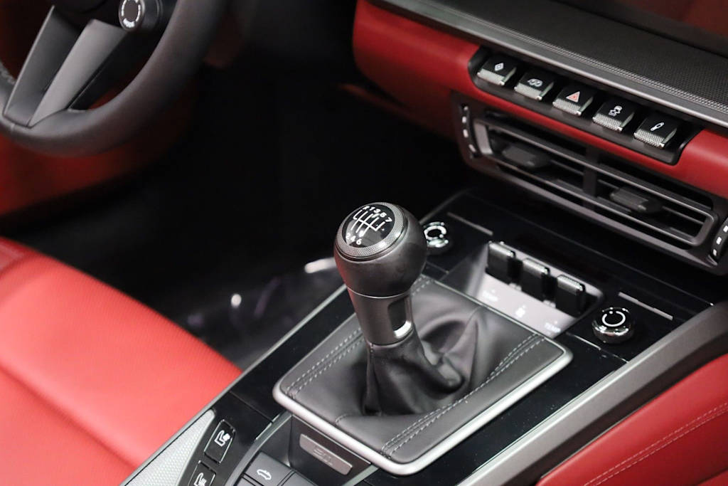 Thumbnail: 2024 Porsche 911 - 24