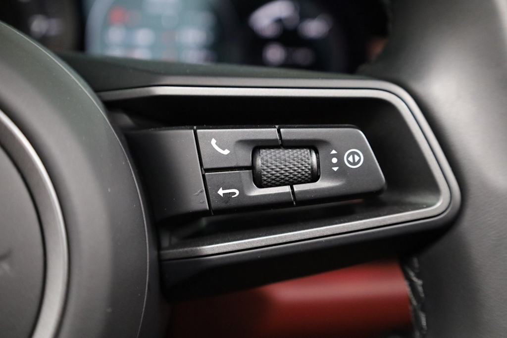 Thumbnail: 2024 Porsche 911 - 28