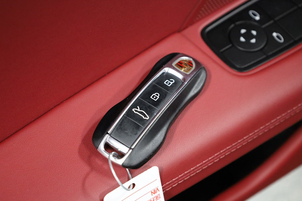 Thumbnail: 2024 Porsche 911 - 17