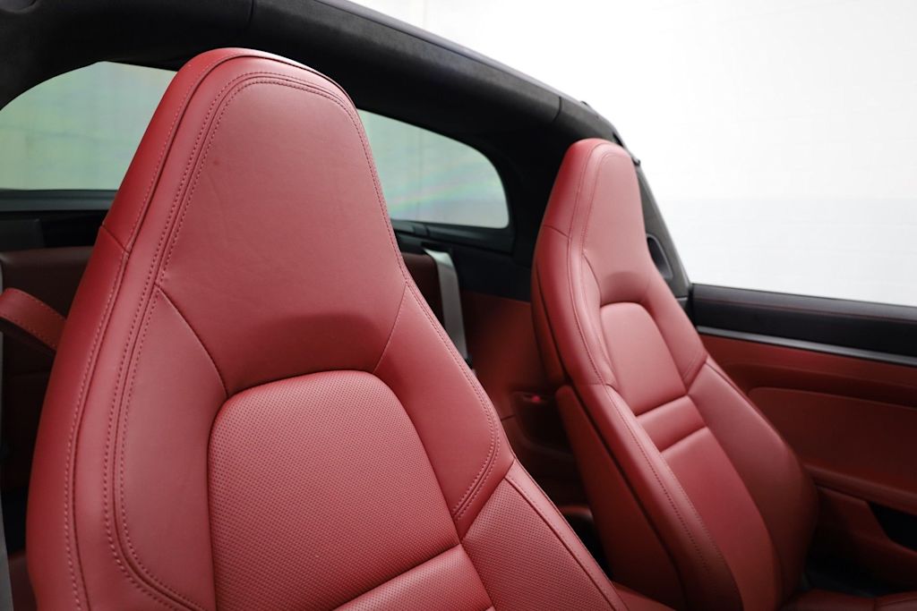 Thumbnail: 2024 Porsche 911 - 25