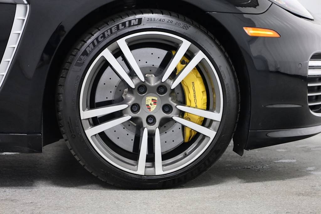 Thumbnail: 2015 Porsche Panamera - 23