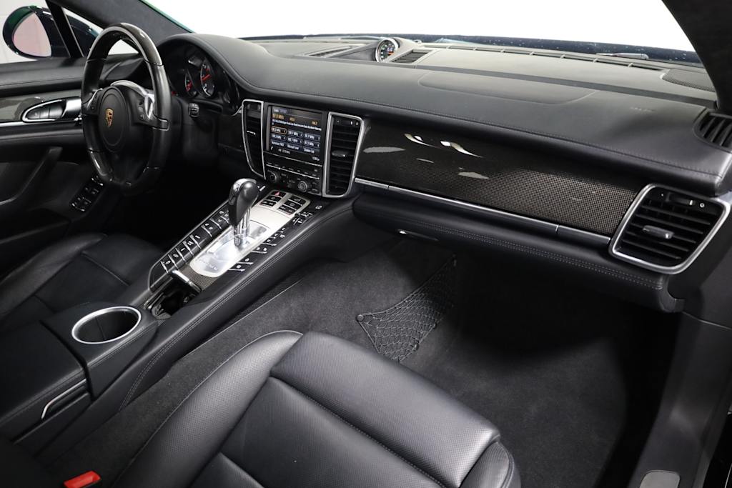 Thumbnail: 2015 Porsche Panamera - 10