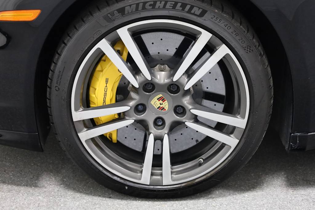 Thumbnail: 2015 Porsche Panamera - 39