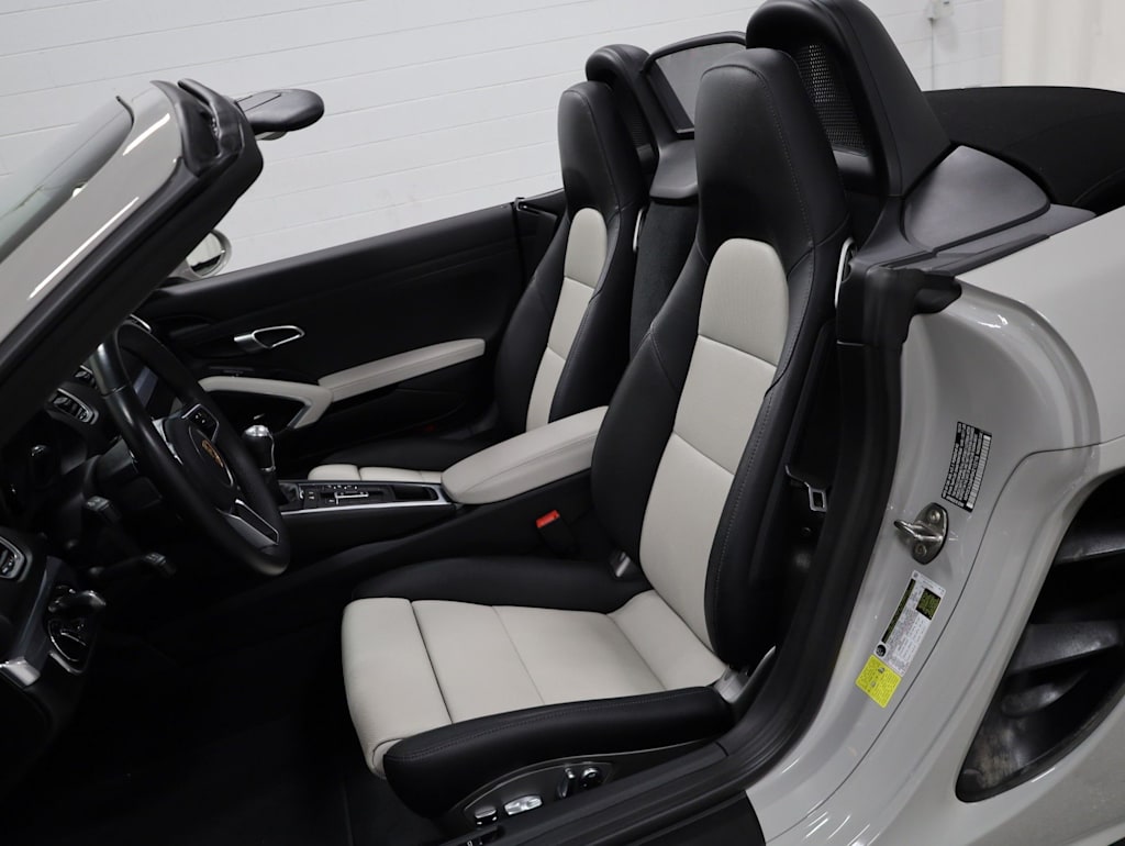 Thumbnail: 2025 Porsche 718 Boxster - 10