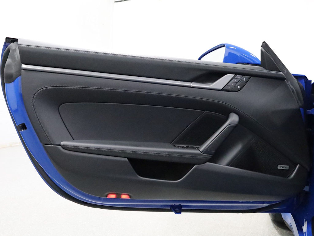 Thumbnail: 2025 Porsche 911 - 23