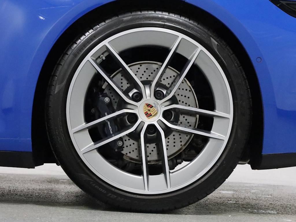 Thumbnail: 2025 Porsche 911 - 39