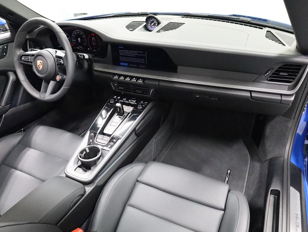 Thumbnail: 2025 Porsche 911 - 8