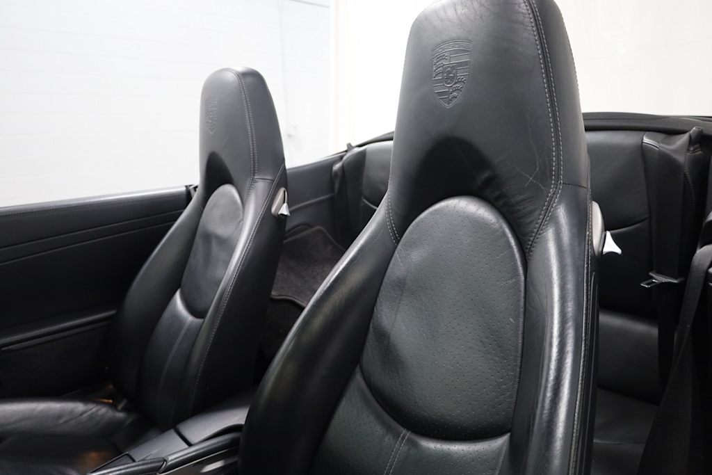 Thumbnail: 2006 Porsche 911 - 10