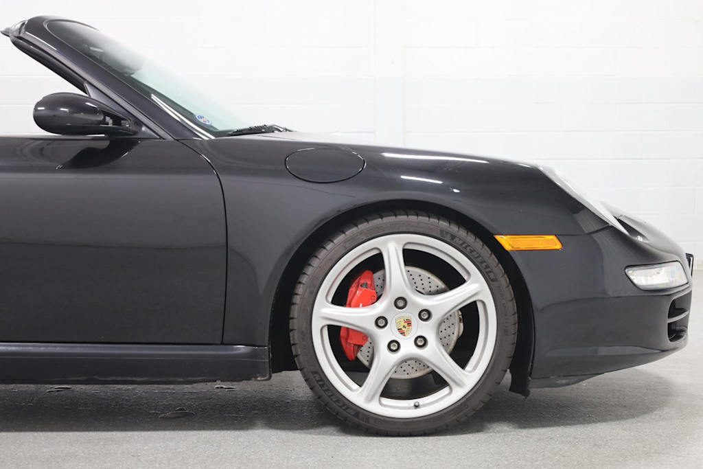 Thumbnail: 2006 Porsche 911 - 7