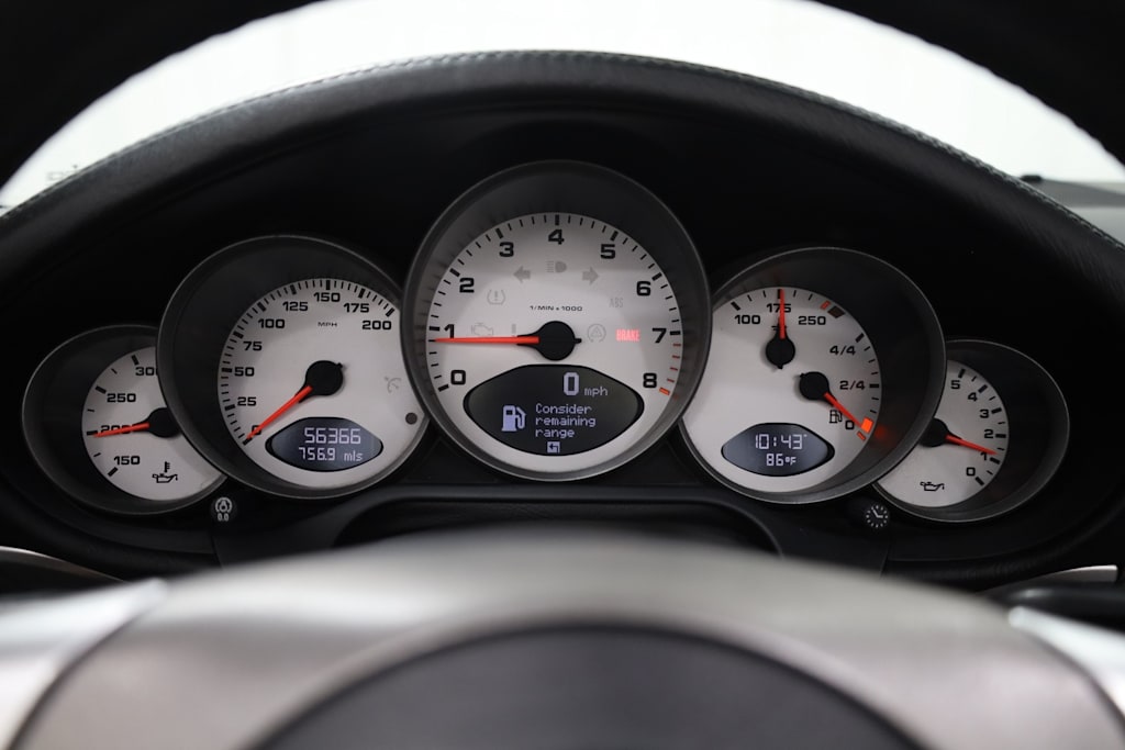 Thumbnail: 2006 Porsche 911 - 15