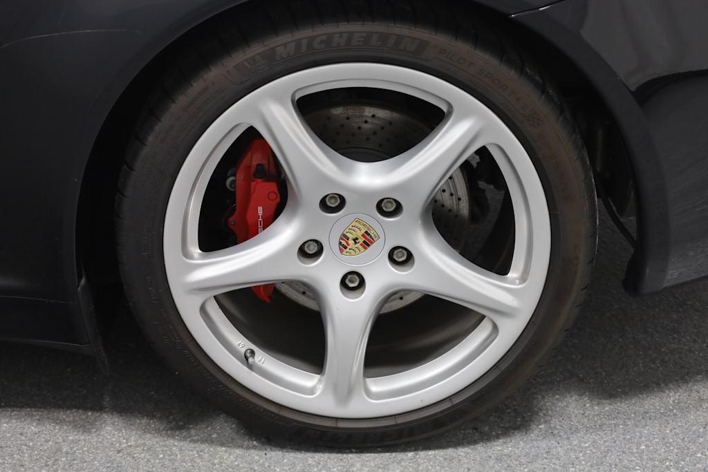 Thumbnail: 2006 Porsche 911 - 33