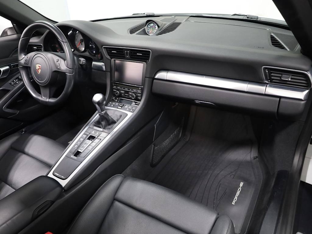 Thumbnail: 2014 Porsche 911 - 9