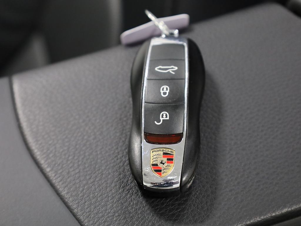 Thumbnail: 2014 Porsche 911 - 19