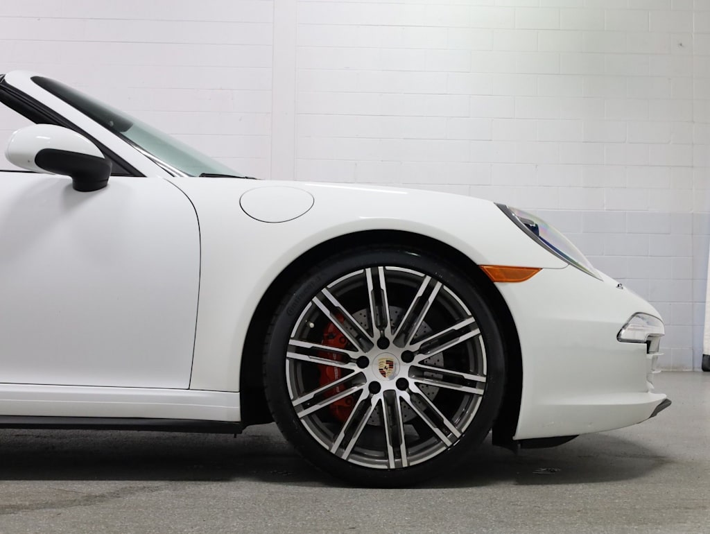 Thumbnail: 2014 Porsche 911 - 8