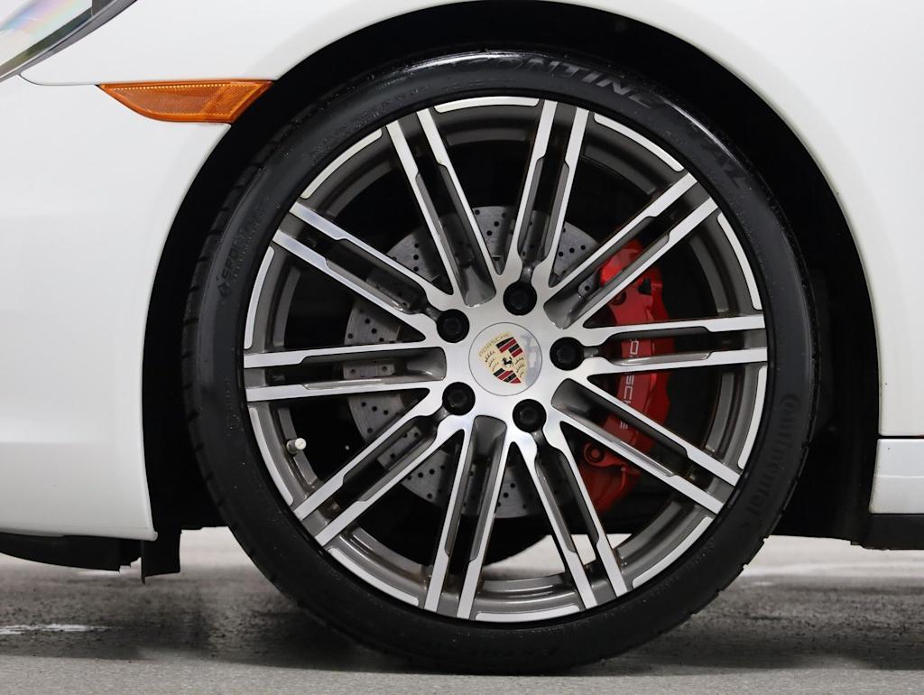 Thumbnail: 2014 Porsche 911 - 41