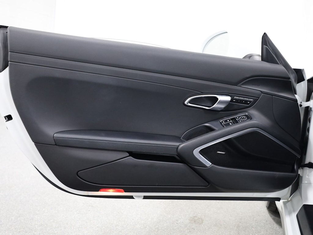 Thumbnail: 2014 Porsche 911 - 26