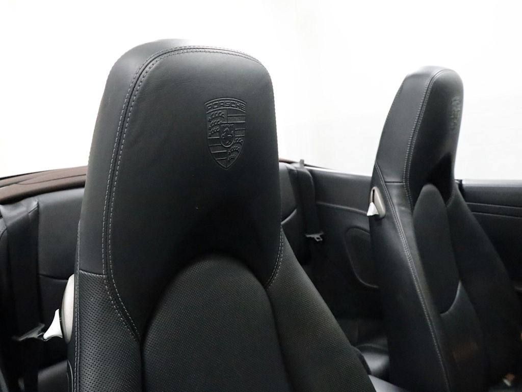 Thumbnail: 2012 Porsche 911 - 28