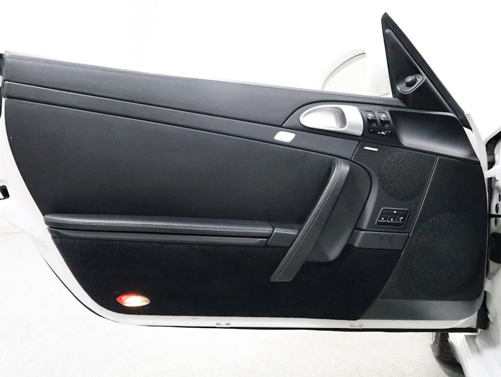 Thumbnail: 2012 Porsche 911 - 25