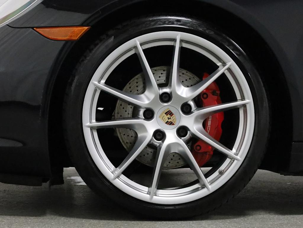 Thumbnail: 2013 Porsche 911 - 38